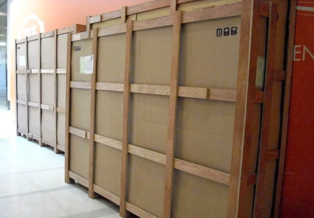 Bahrain出差 貨件大木箱