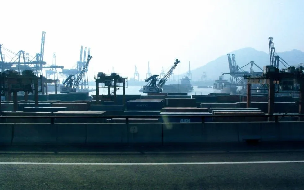 香港貨櫃碼頭2005