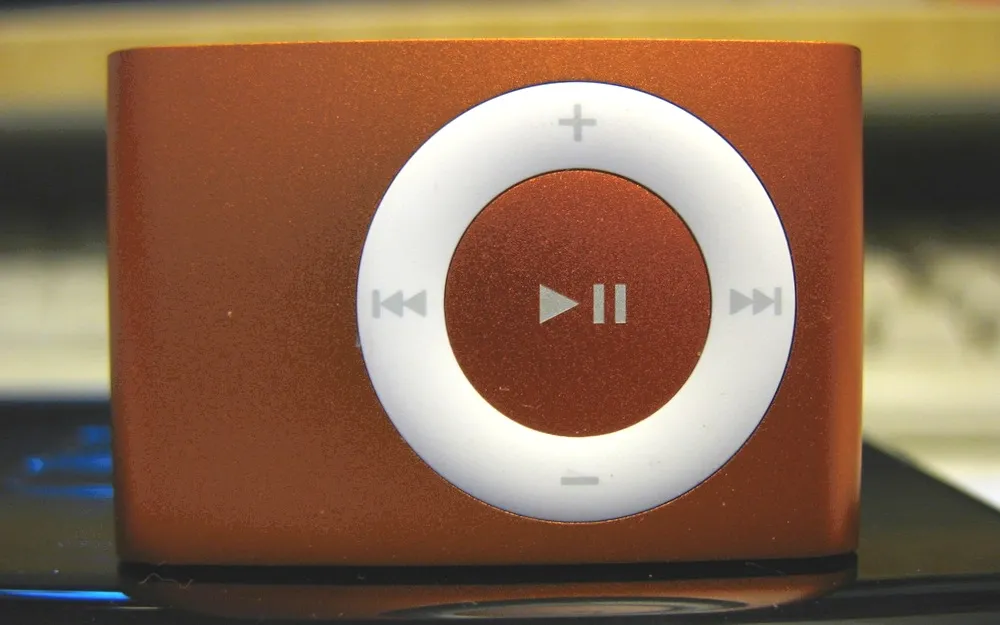 我的橙色iPod Shuffle