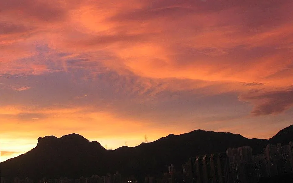 日落的獅子山