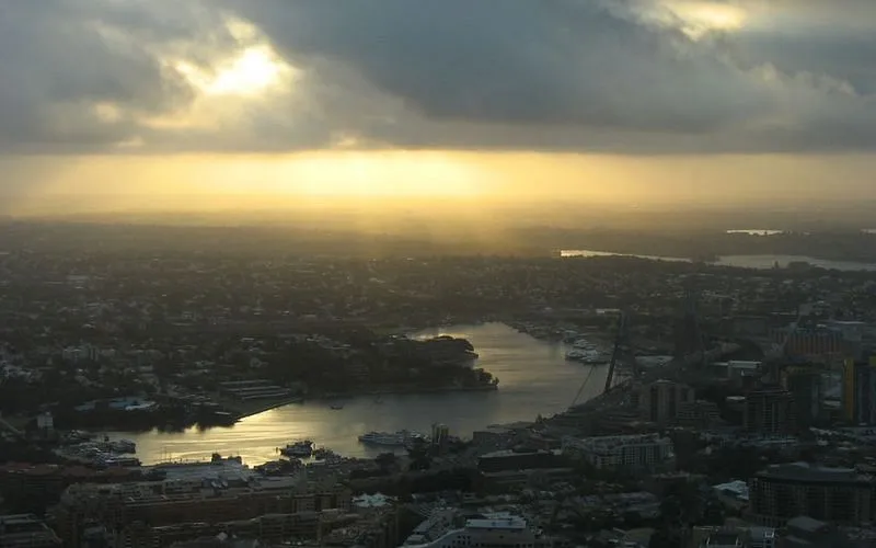 悉尼塔 日落景致